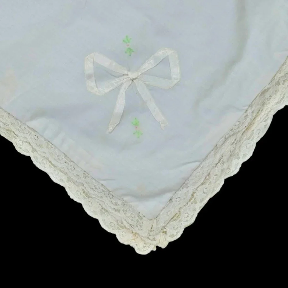 Vintage Handmade Baby Infant White Cotton Crib Blanket Satin Ribbon Bow Accent